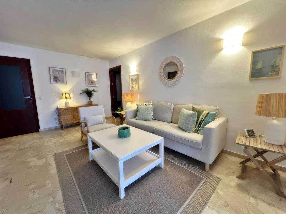 Magnifico Y Amplio Apartamento Con Terraza Фуэнхирола Экстерьер фото